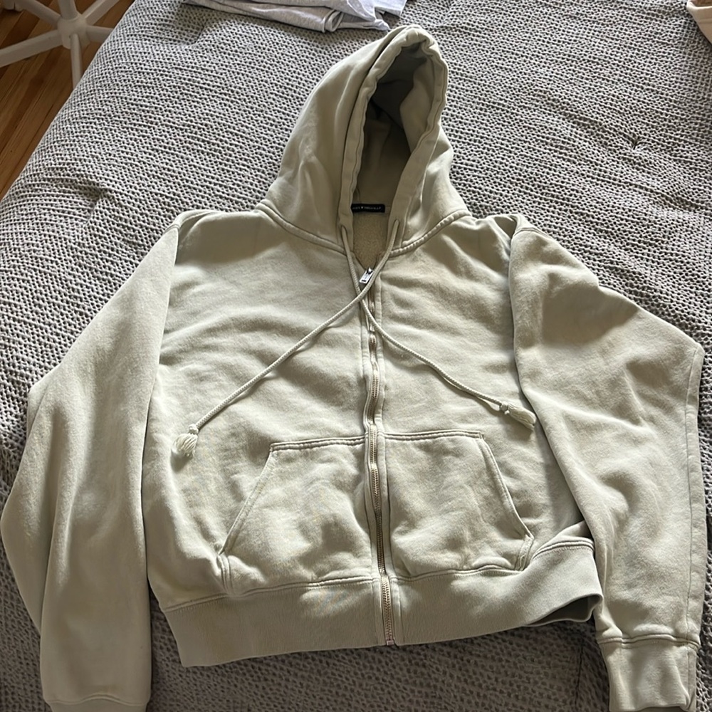 Brandy Melville cropped light green zippy